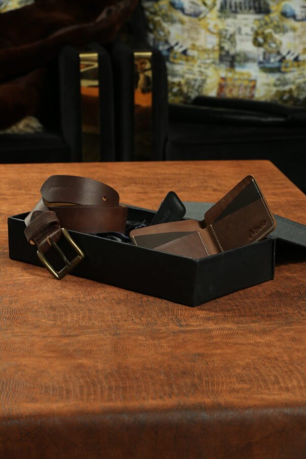 VITTORIA PELLE - STURDY LEATHER GIFT SET FOR THE WINNERS