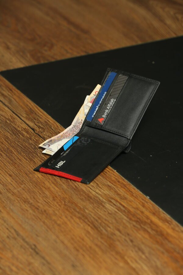 DOVERE -- BOXED FOR PURPOSE & PRECISION