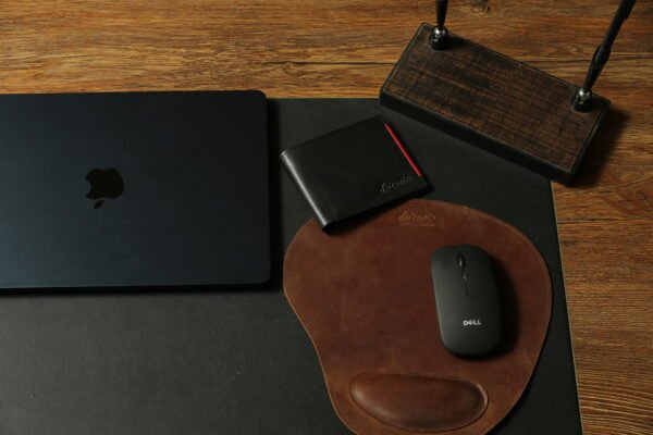 NOMAD - THE LEATHER MOUSE PAD
