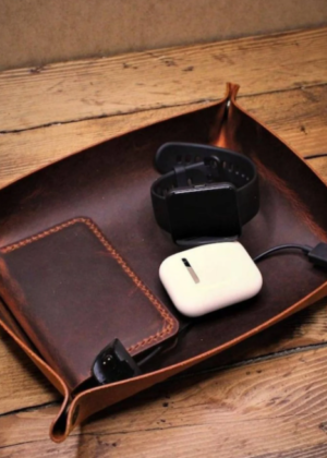 THE LEATHER TRAY