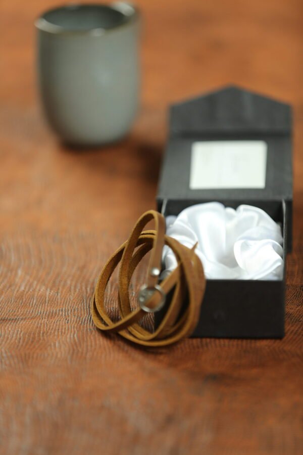 BH - BUCKLE GENUINE LEATHER BRACELET