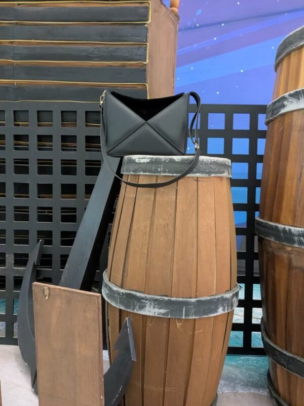 PRISMA - 3D LADIES SIGNATURE HANDBAG